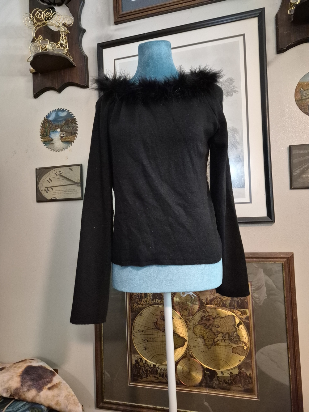 Vintage Fiorlini International Black Faux Feather Trim Sweater Medium
